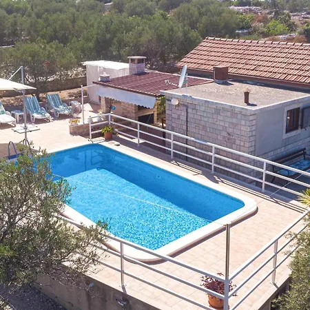 2 Bedroom Cozy In Vela Luka