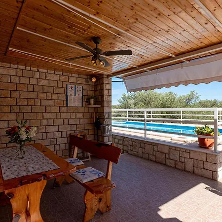 Дом отдыха 2 Bedroom Cozy In *