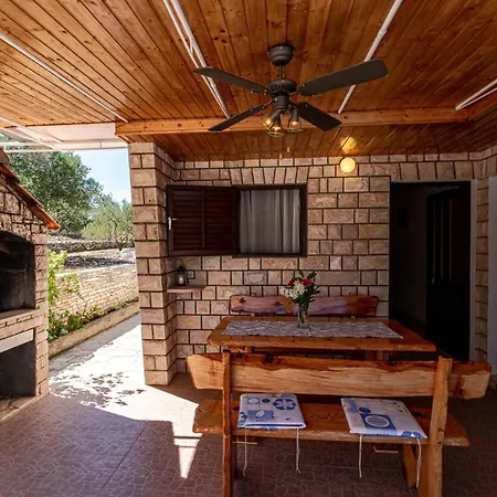 2 Bedroom Cozy In Дом отдыха *